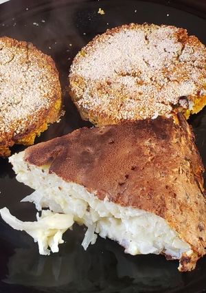 Una foto de Pastel de repollo con hamburguesas de arvejas