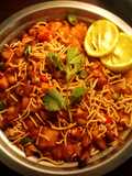 Ghugni chaat recipe|A signature Bengali delicacy in rainy evenings for every bong household!