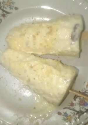 A picture of Pista Kulfi.