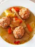 Lebbencsleves húsgombóccal