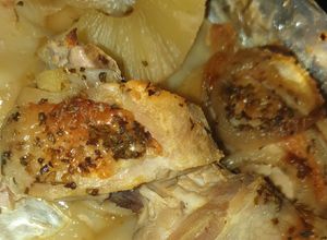 Foto principal de 🍗🍍Pollo al horno con papas, con jugo de piña y naranja