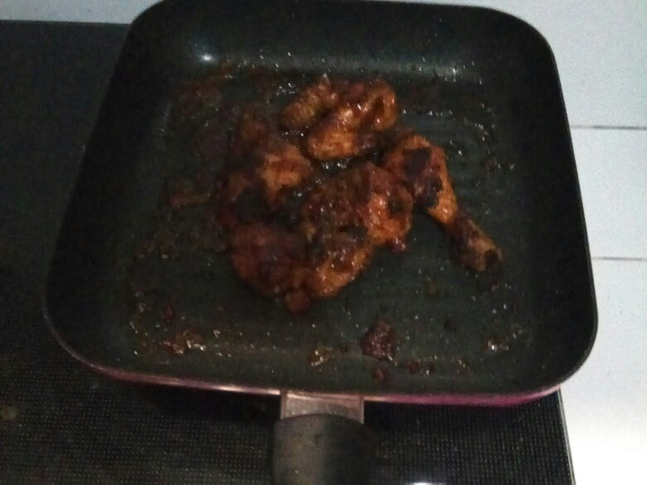 Langkah Mudah untuk Menyiapkan Ayam panggang pedas manis Sederhana Dan Enak