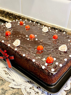 Foto principal de Tarta de chocolate muy húmeda con cobertura cremosa