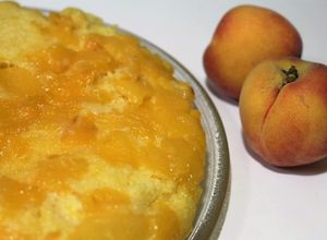 Una foto de Delicioso pastel de melocotones sin horno