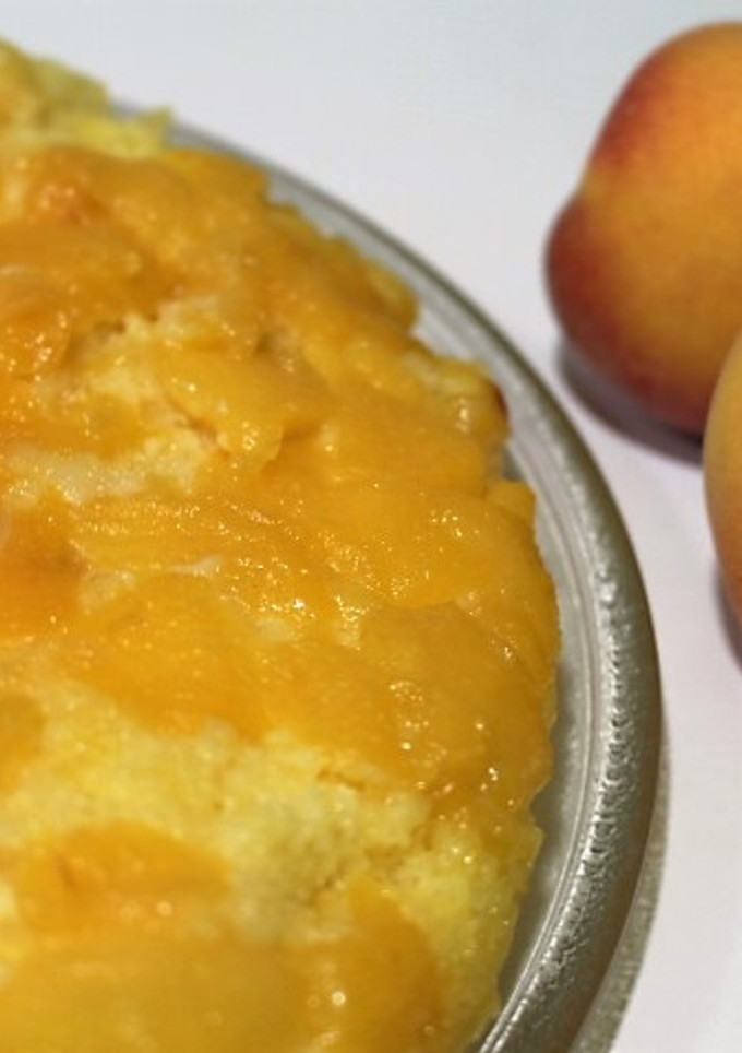 Una foto de Delicioso pastel de melocotones sin horno