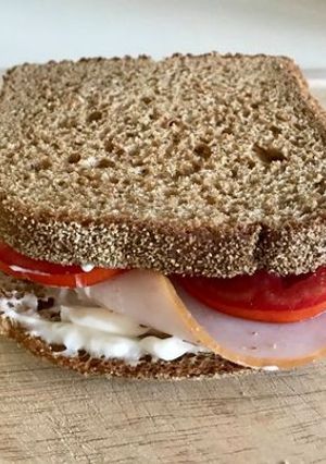 Φωτογραφία της συνταγής Sandwich εύκολο με ψωμί για τοστ στο ταπεράκι