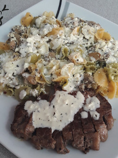 Una foto de Pasta con Solomillo y Salsa de Queso
