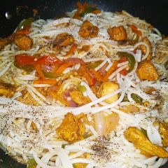Chicken veg spicy spaghetti A picture of Chicken veg spicy spaghetti.