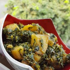 A picture of Aloo methi.