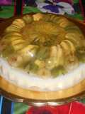 Gelatina de coco con fruta encapsulada