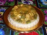 Una foto de postres con kiwi