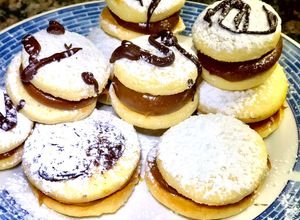 Una foto de Alfajores con masa sablée