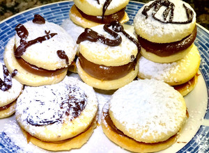 Una foto de Alfajores con masa sablée