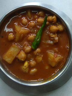 আলু ছোলা কারি রেসিপির প্রধান ছবি