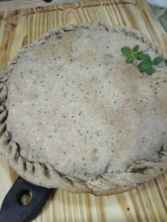 Una foto de Tarta de verdura con masa de harina integral y semillas