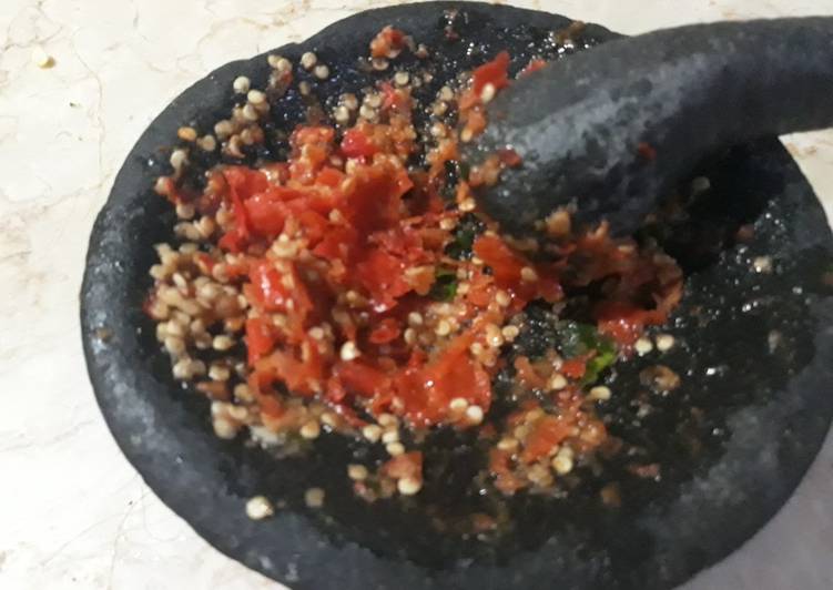 Cara Gampang Membuat Sambel Korek (Bawang) yang Lezat Sekali