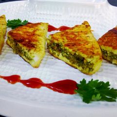 A picture of Grilled stuffed paneer.