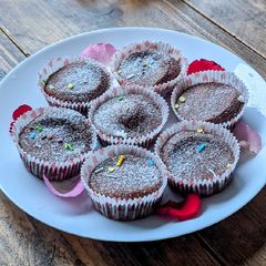 A picture of Eggless whole Wheat Chocolate Muffins.