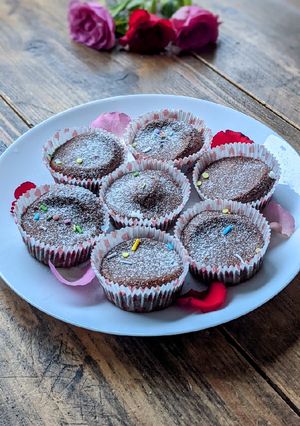 A picture of Eggless whole Wheat Chocolate Muffins.