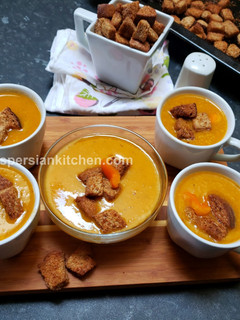 A picture of Bell Pepper Soup.