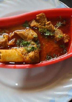 A picture of Jatretil mutton gravy masala (jatra food).