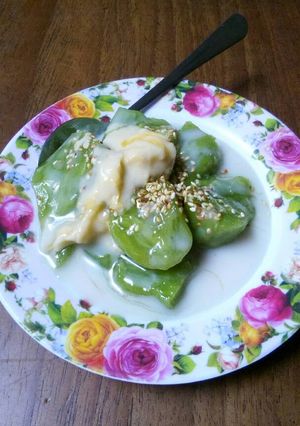 Hình của món Bánh đúc lá dứa, nước chấm sầu riêng.