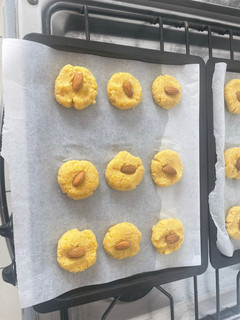 Una foto de Galletas de naranja y almendras saludables