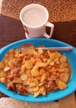 A picture of Irish pottage served with kunun aya.