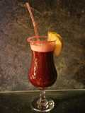 Cocktail de fête au jus de bisap et rhum