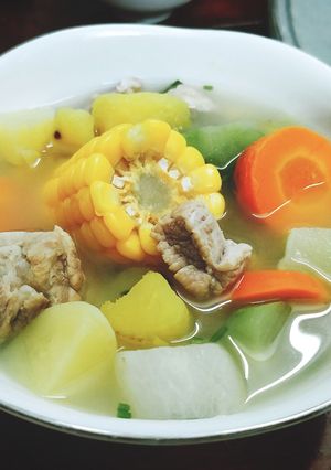 Hình của món Canh sườn nấu rau củ.