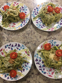 Una foto de Pasta de zapallo con pesto de palta