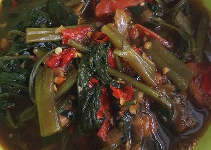 Resep Tumis kangkung kuah pedes, Enak