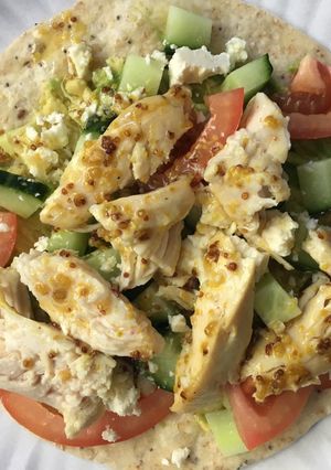 A picture of Honey and Mustard Chicken Wraps.