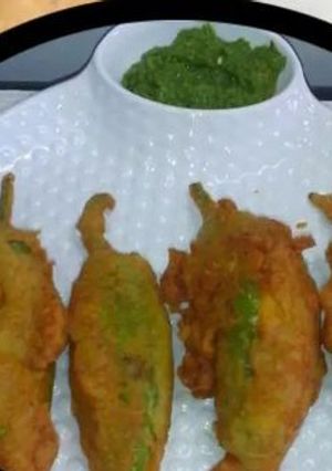A picture of Mirchi Vada.