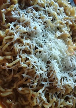 A picture of Cheesy veg maggie.