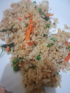 A picture of Cashew nut-coconut vegetable rice.