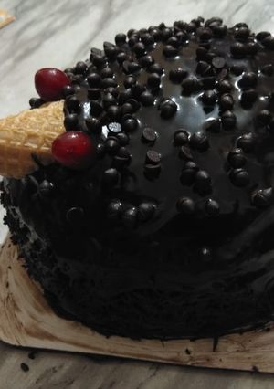 A picture of Dark Chocolate Cake.