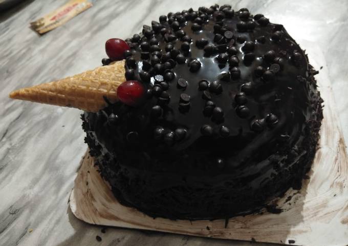 Chocolate Buttercream Birthday Cake Recipe | Dr. Oetker