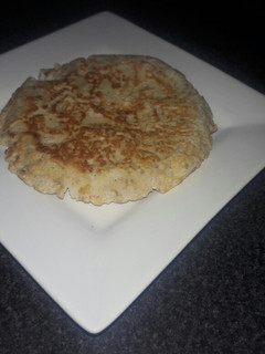 Una foto de Panqueque de avena, manzana y harina de coco