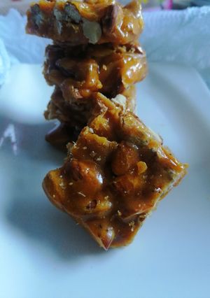 A picture of Almond chikki.