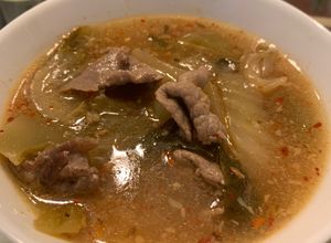 Hình của món Canh cải chua thịt bò.