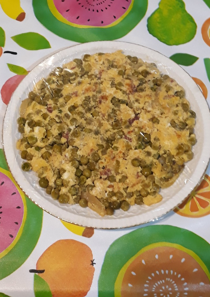 Una foto de Tortilla de guisantes con chorizo al vino blanco