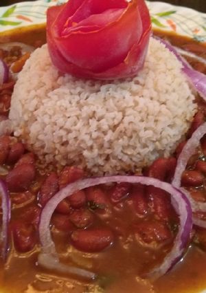 A picture of Kidney bean with rice.