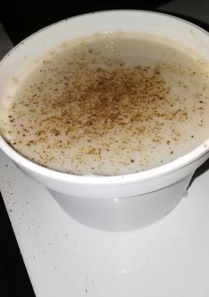 Una foto de Avena leche y nuez moscada