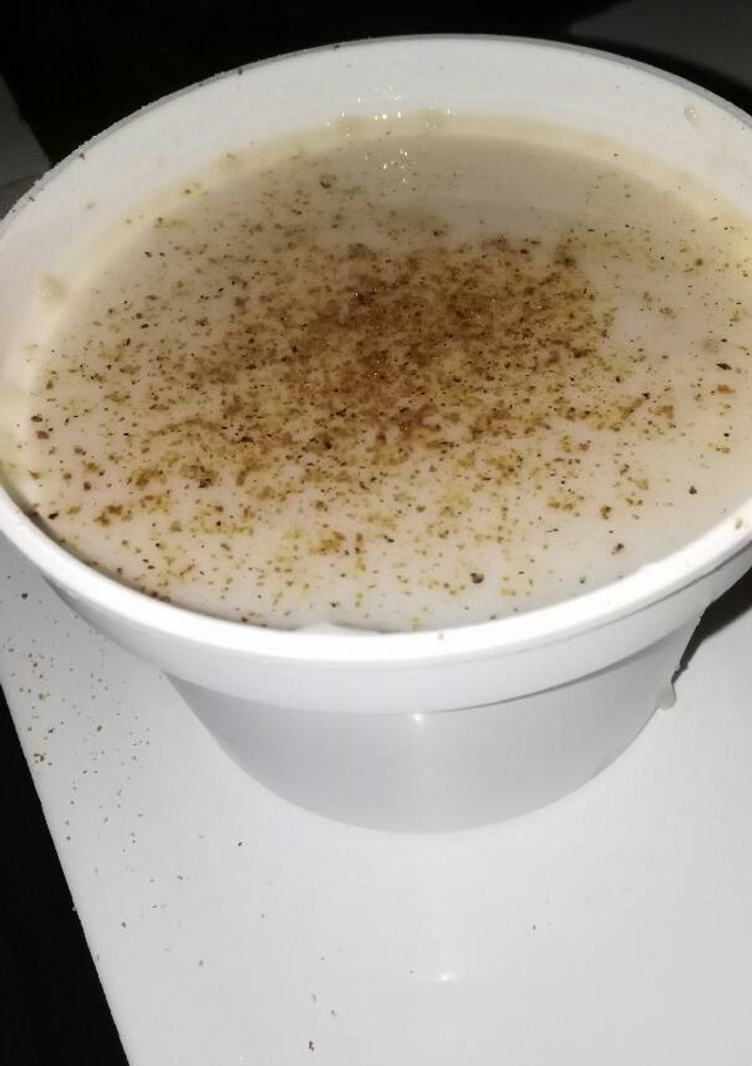 Una foto de Avena leche y nuez moscada