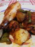 Cosce di Pollo con Patate, Peperoni, Cipolla, Aglio e Paprika