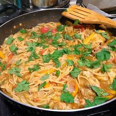 A picture of Amazonian dry chicken soup (sopa seca).