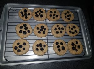 Una foto de Galletitas sin harina con restos de leche de coco
