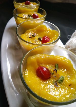 A picture of Eggless Mango mousse.