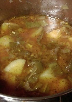 Una foto de Estofado de patatas y pimiento verde